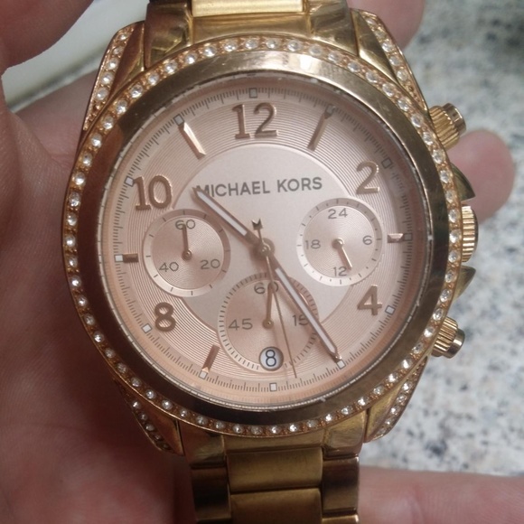 Michael Kors MK - 5263 Rose Gold Watch - Picture 3 of 4